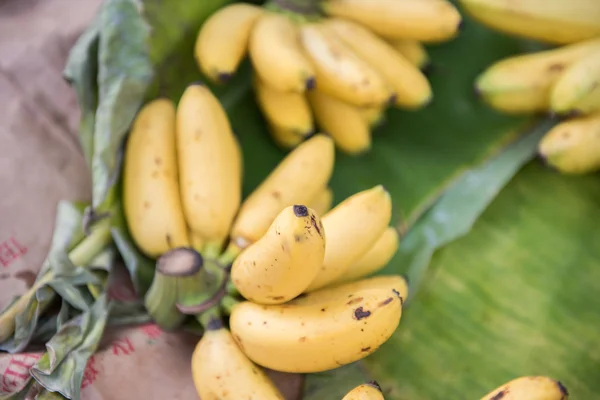 Fresh Bananas Being Sold — Stock Photo, Image