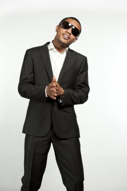 Vogue stilini resmi siyah erkek