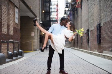 Mutlu an açık havada