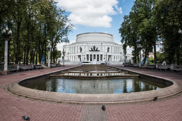 Архитектура балета и оперы — стоковое фото