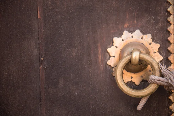 Anel decorado Doorknocker — Fotografia de Stock