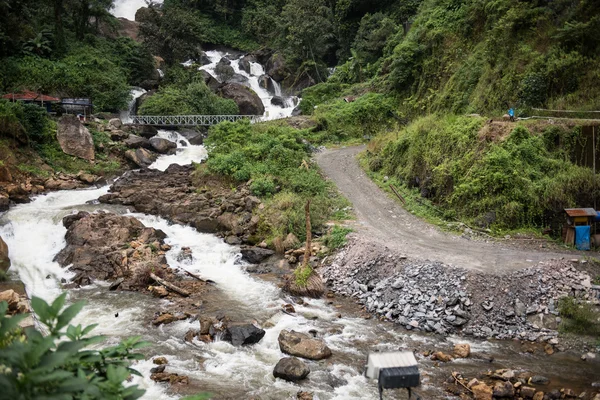 Vista de la cascada en Kochi — Foto de Stock