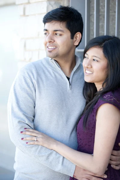 Young Happy Indian Couple — Stock Photo, Image