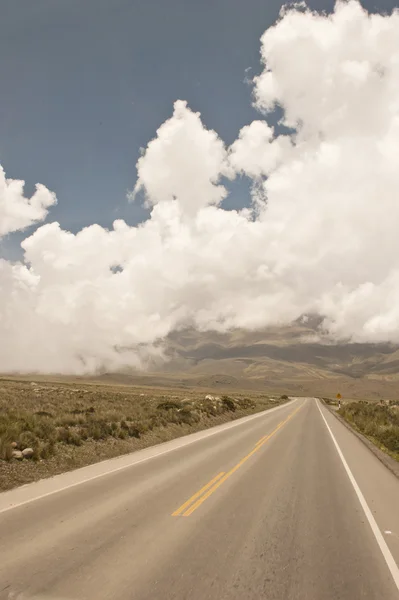 Estrada perto de arequipa — Fotografia de Stock