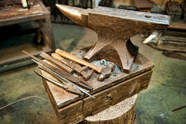 Metal fabrication verktyg — Stockfoto