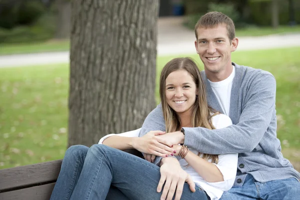 Young Happy Couple — Stock Photo, Image