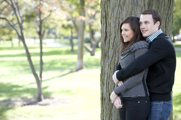 Happy Couple Looking Left — Stock Photo, Image