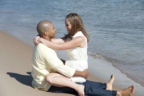 Romantiek op het strand — Stockfoto