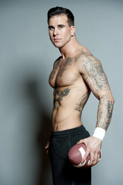 Beyaz erkek futbol oyuncusu