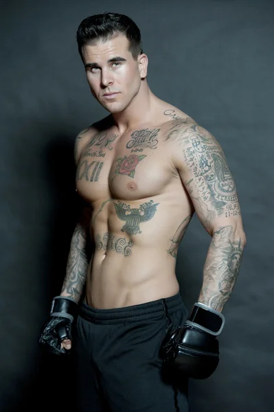 Çekici bir beyaz adam