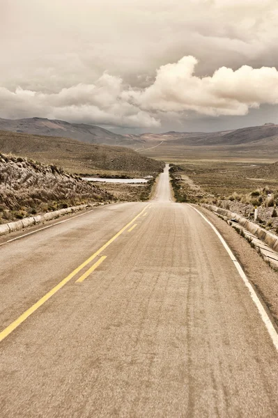 Vista de la carretera peruana — Foto de Stock