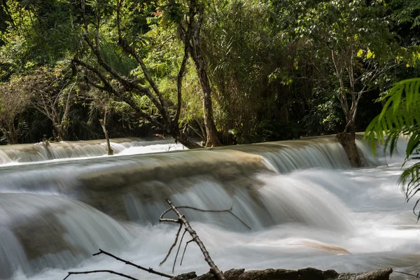 Kouang Xi Falls obrázek — Stock fotografie