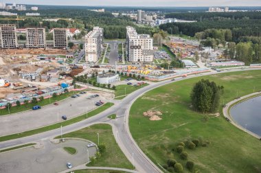 İnşaat alanına uzak görünümünü