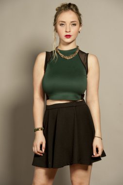 Muhteşem genç sarışın