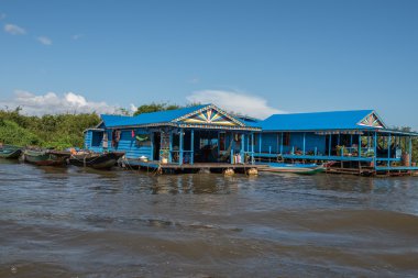Siem üzerinde kayan Residences biçmek