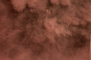 Toz renklerin patladı