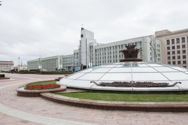 Busy Independence Square in Minsk