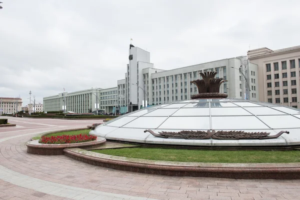 Busy Independence Square in Minsk — Zdjęcie stockowe