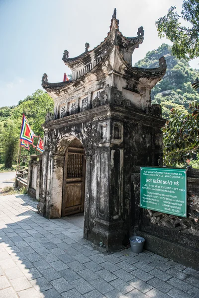 Visiting Hoa Lu — Stok fotoğraf
