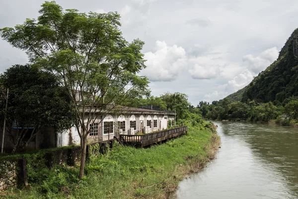 Riverside House in Nam Song — Stock Photo, Image