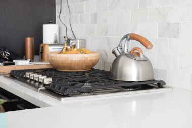 Gas Oven and Kitchenware