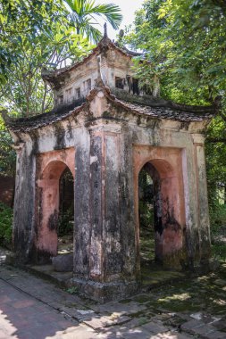 Temple Inside Hoa Lu