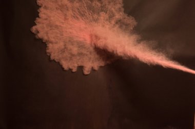 Toz renklerin patladı