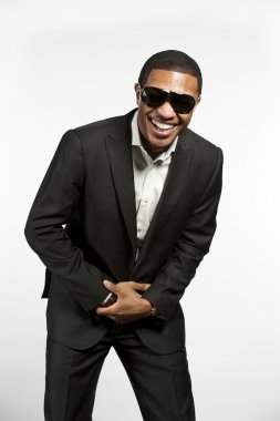 Mutlu kalça ve Trendy resmi siyah erkek