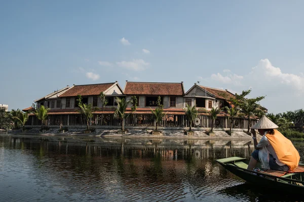 Toeristische Resort aan de rivier — Stockfoto
