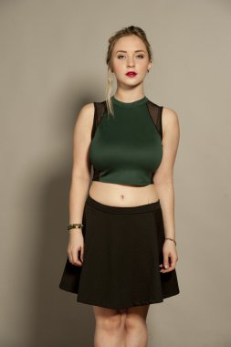 Busty muhteşem genç esmer