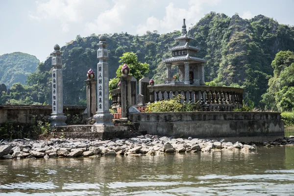 Templo de Tam Coc —  Fotos de Stock