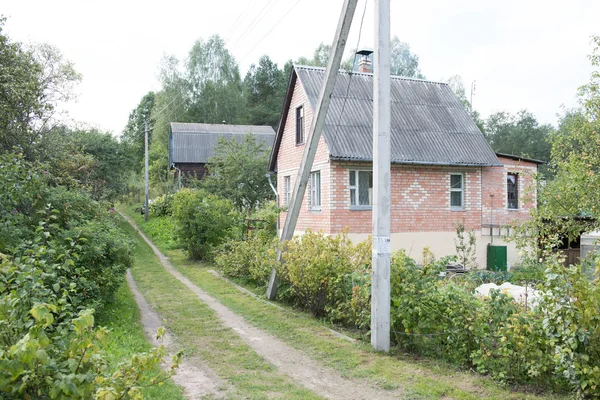Huis in een dorp in Minsk — Stockfoto
