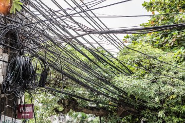 Elektrik telleri topakları