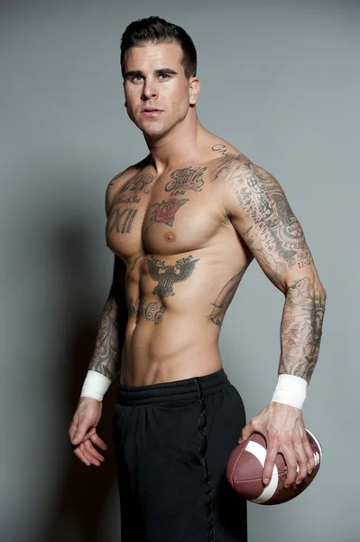 Beyaz erkek futbol oyuncusu