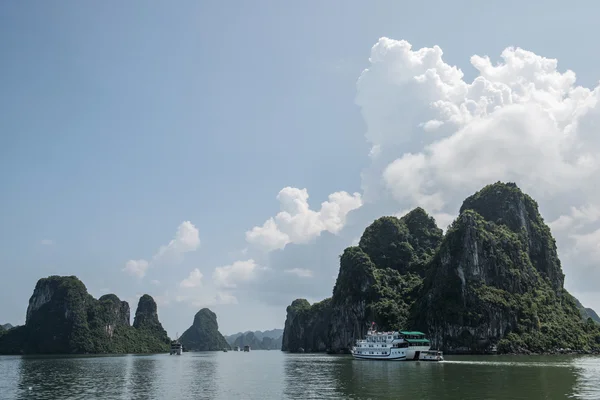 Ha Long Bay Mountains — Stock Photo, Image