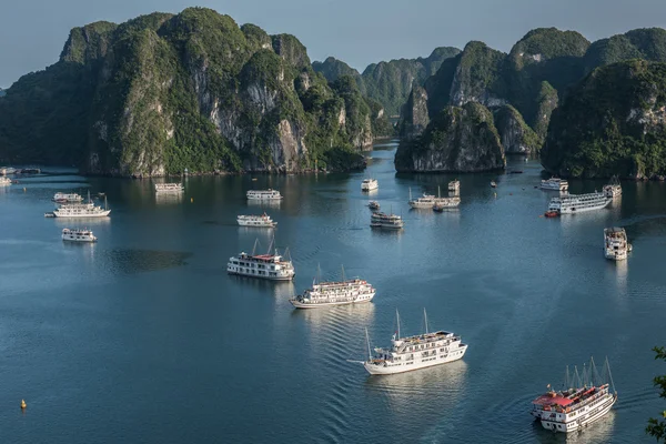 Tourist Yatches on Water — Stock Photo, Image