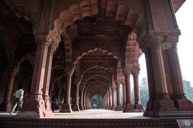 Kırmızı Fort güzel ayağı