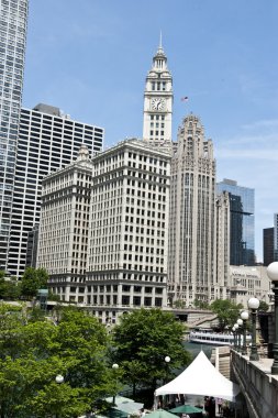 Waterfront üzerinden gökdelenler