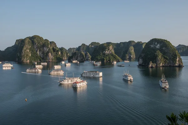 Widok na zatokę Ha Long — Zdjęcie stockowe