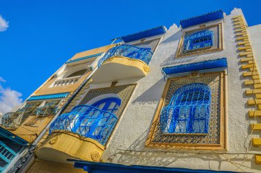 Medina, Hammamet Tunus mavi penceresi olan beyaz oryantal ev
