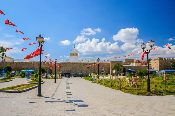 Banderas de Túnez cerca de Medina en Hammamet —  Fotos de Stock