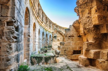Kuzey Afrika 'daki en büyük stadyumun kalıntıları. El Jem, Tunus, UNESCO