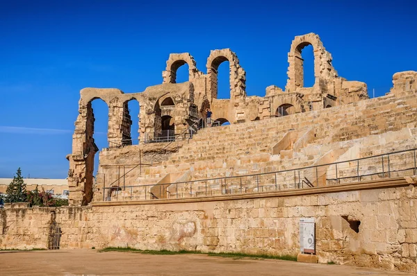 Ruinas del coliseo más grande del norte de África. El Jem, Túnez, UNESCO — Foto de Stock