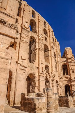 Kuzey Afrika 'daki en büyük stadyumun kalıntıları. El Jem, Tunus, UNESCO