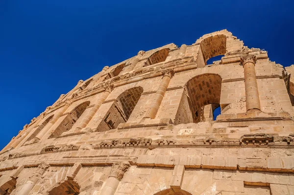 Ruiny największego Koloseum w Afryce Północnej. El Jem, Tunezja, UNESCO — Zdjęcie stockowe