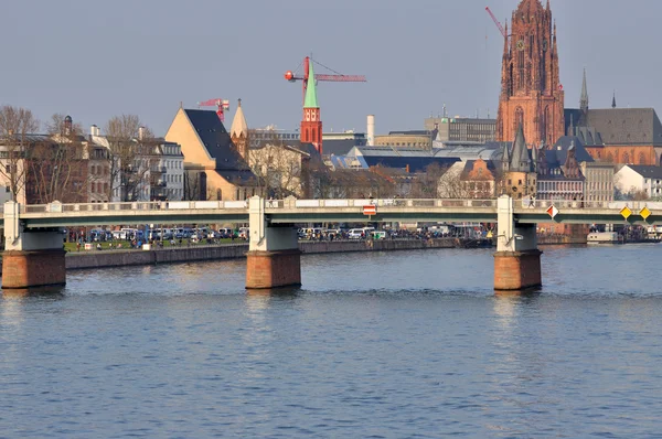 Frankfurt, Almanya - 18 Mart 2015: Polis arabaları, gösteri — Stok fotoğraf