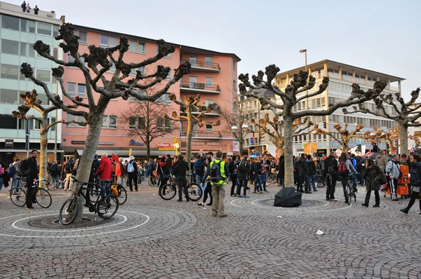 Frankfurt am Main, Duitsland - 18 maart 2015: Menigtes van demonstranten, Demon — Stockfoto