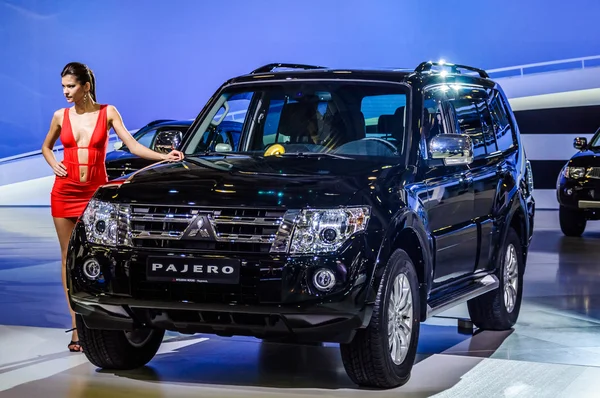 MOSCOW, RUSSIA - AUG 2012: MITSUBISHI PAJERO 4TH GENERATION presented as world premiere at the 16th MIAS Moscow International Automobile Salon on August 30, 2012 in Moscow, Russia — Stock Photo, Image