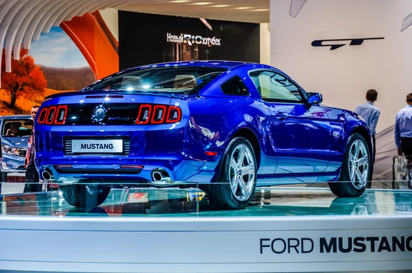 MOSCOW, RUSSIA - AUG 2012: FORD MUSTANG 5TH GENERATION presented as world premiere at the 16th MIAS Moscow International Automobile Salon on August 30, 2012 in Moscow, Russia — Φωτογραφία Αρχείου