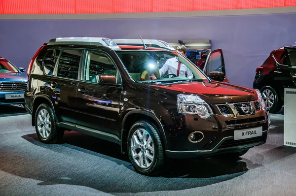 MOSCOW, RUSSIA - AUG 2012: NISSAN X-TRAIL T31 presented as world premiere at the 16th MIAS Moscow International Automobile Salon on August 30, 2012 in Moscow, Russia — Stock fotografie